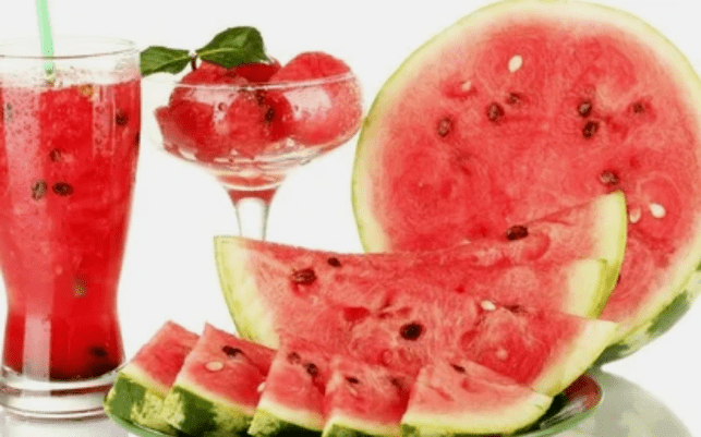 Wassermelonendiät, um Gewicht zu verlieren